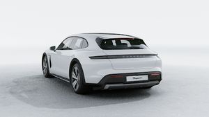 Exterior view of Taycan 4 Cross Turismo showing the back and left side of the car