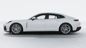 Exterior view of Panamera showing the left side of the car