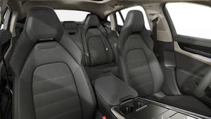 Interior view showing the front seats of Panamera 4