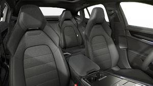 Interior view showing the front seats of Panamera 4 E-Hybrid