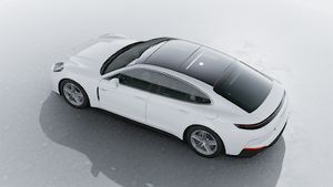 Exterior view of Panamera 4 E-Hybrid seen from above