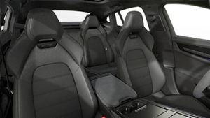 Interior view showing the front seats of Panamera GTS