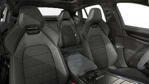 Interior view showing the front seats of Panamera GTS
