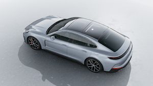 Exterior view of Panamera 4S E-Hybrid seen from above