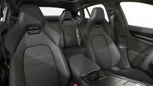 Interior view showing the front seats of Panamera Turbo E-Hybrid