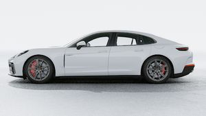 Exterior view of Panamera Turbo E-Hybrid showing the left side of the car