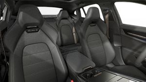Interior view showing the front seats of Panamera Turbo S E-Hybrid